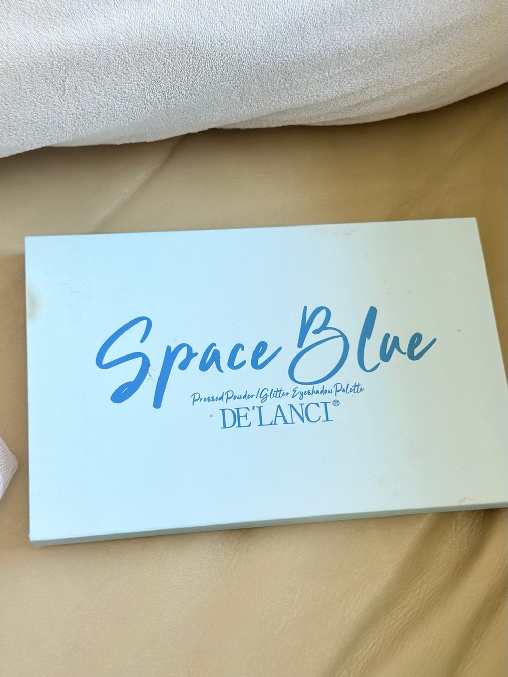 Space Blue Eyeshadow Palette by DE'LANCI - Light Blue